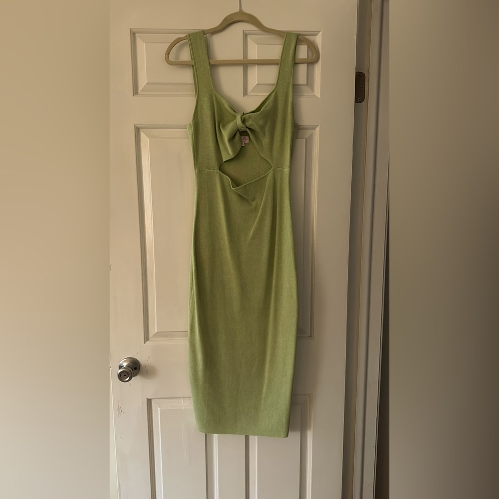 Pink Lily XL- GOING IN CIRCLES GREEN RIBBED CUTOUT MIDI DRESS